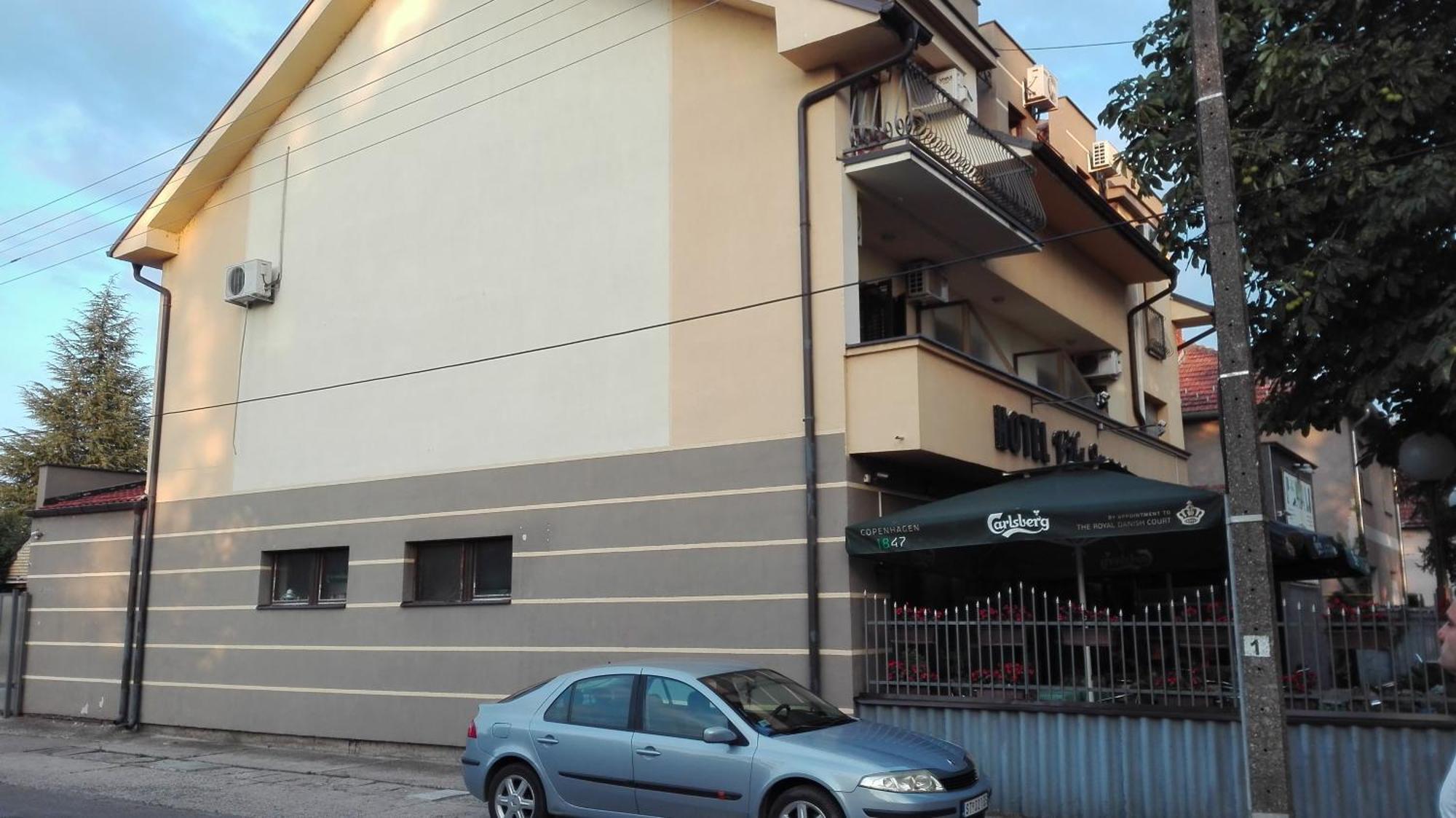 Hotel Vila Sunce Stara Pazova Esterno foto