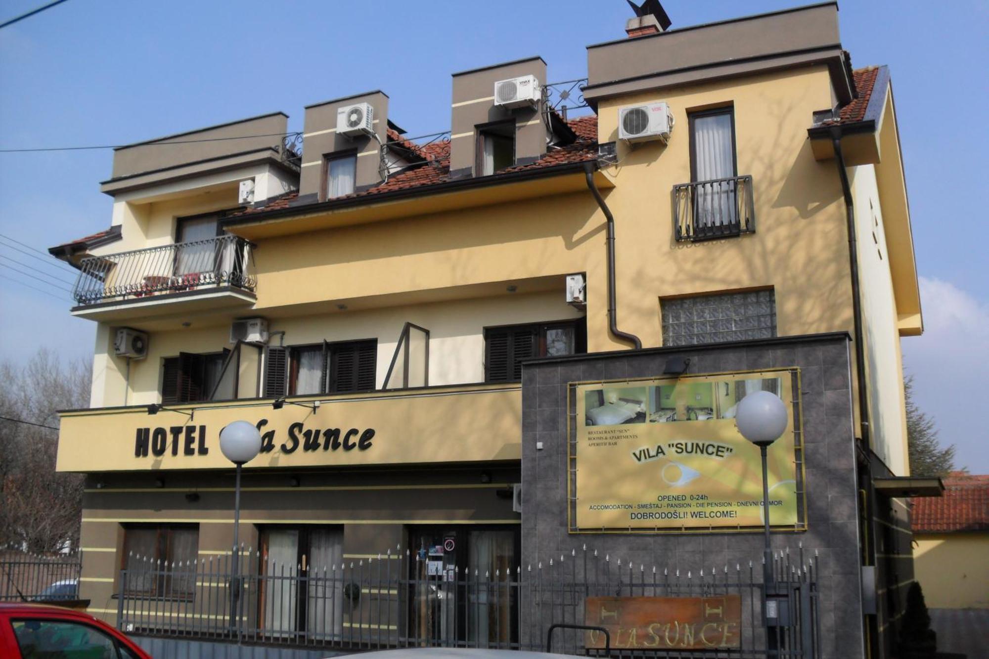 Hotel Vila Sunce Stara Pazova Esterno foto