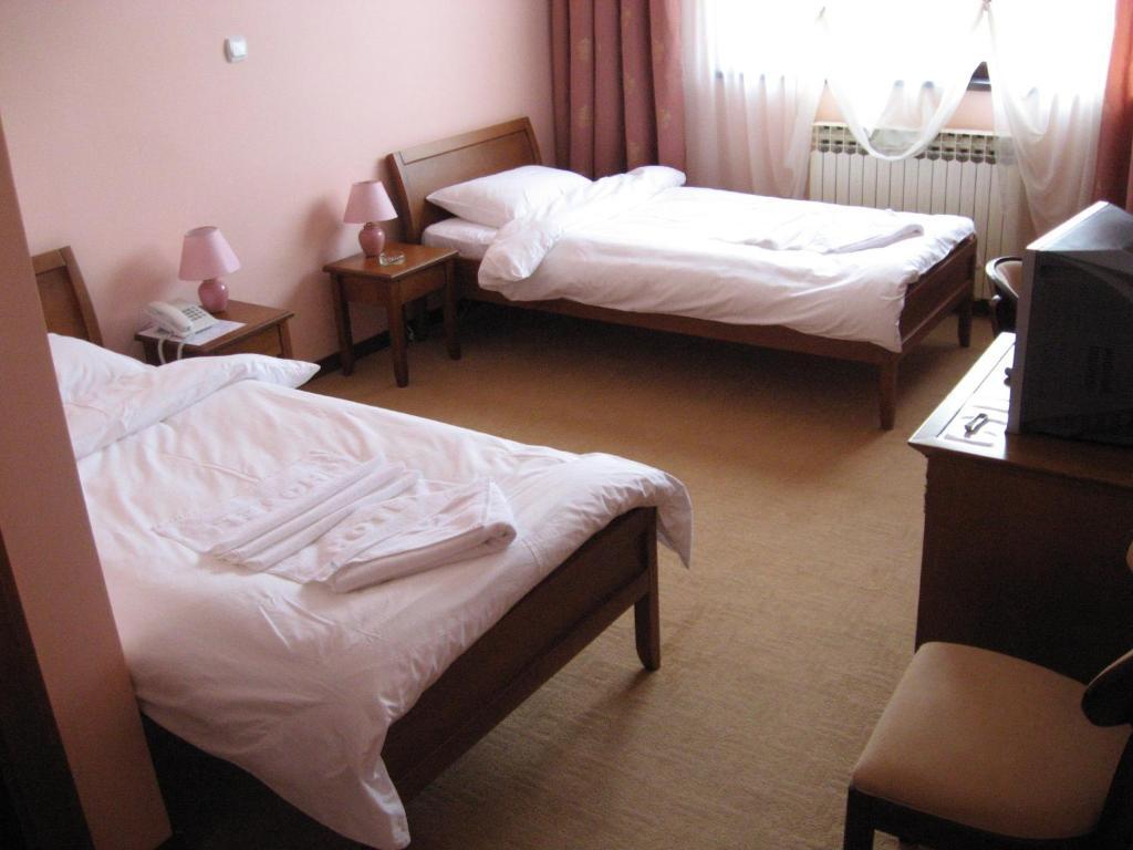 Hotel Vila Sunce Stara Pazova Camera foto