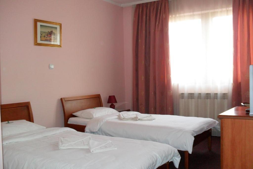 Hotel Vila Sunce Stara Pazova Camera foto